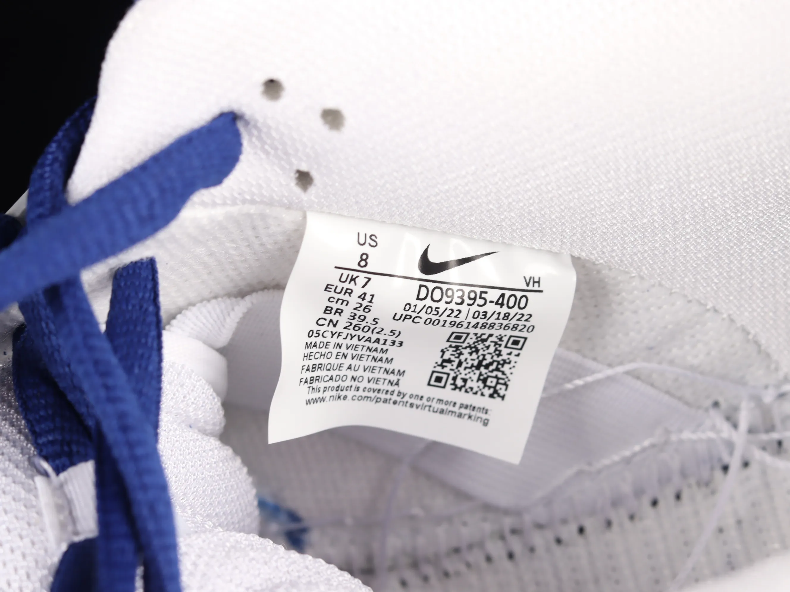 All categories Nk SB Dunk Series Nk SB Dunk Low low-top sneakers Nk SB Dunk Low white and blue Los Angeles Dodgers SB smashed backboard fashion casual sneakers DO9395-400